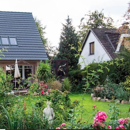 Dachgeschosswohnung Scharbeutz Mit Garten Exteriör bild